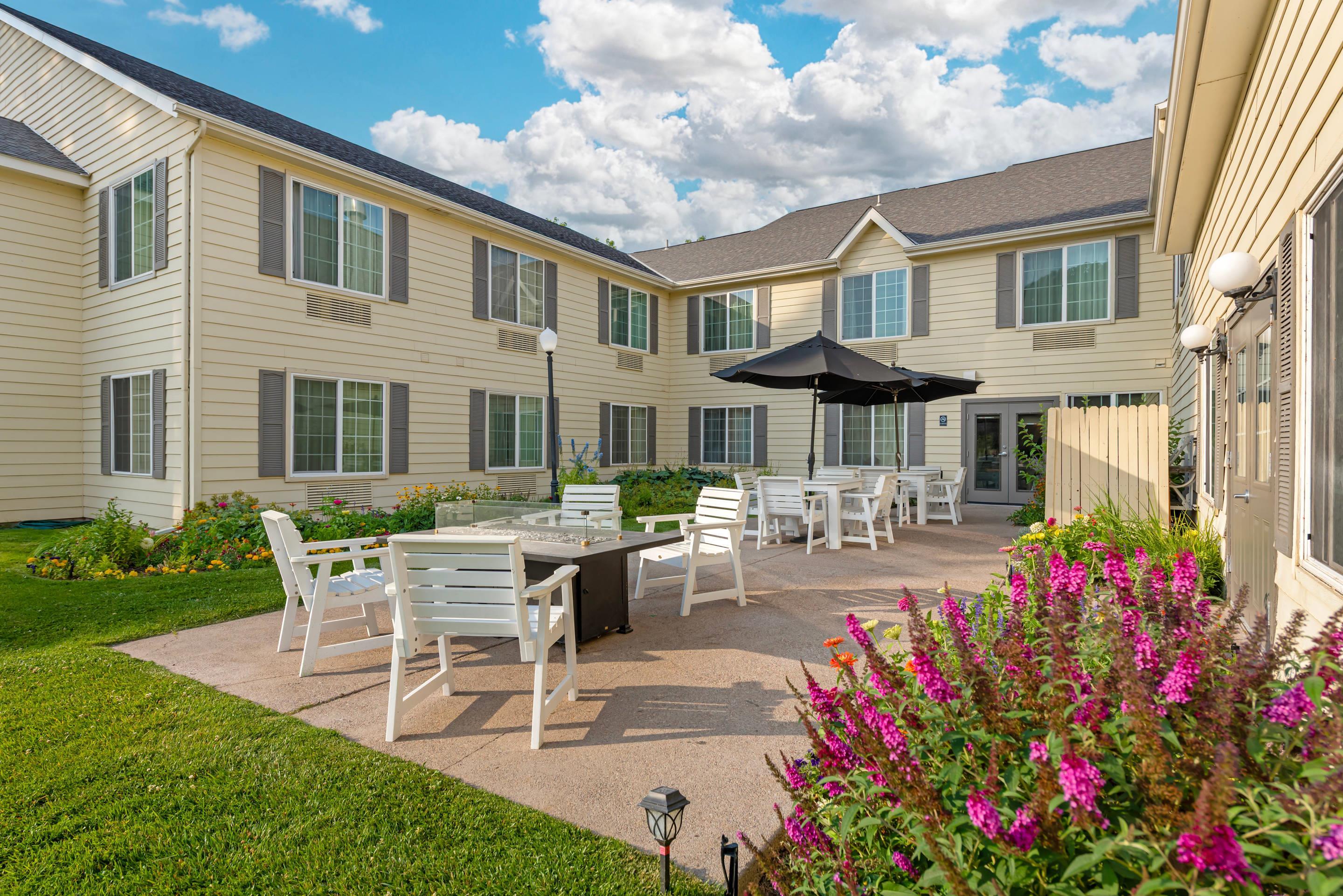 Hotel exterior | Comfort Inn & Suites Carbondale on the Roaring Fork