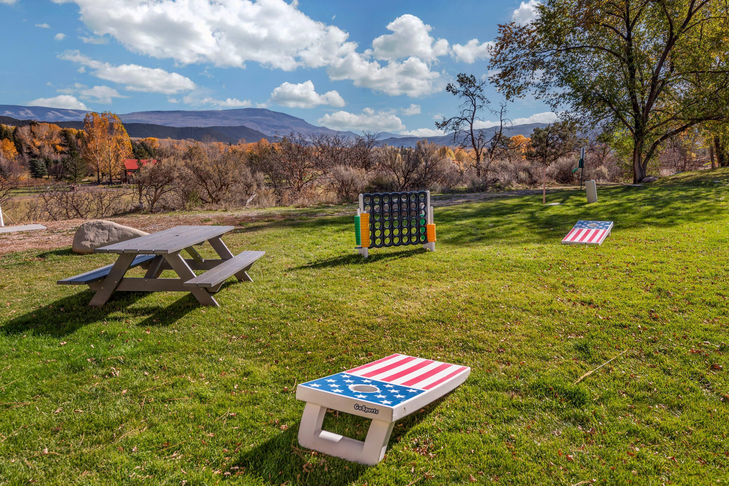 Outdoor games | Comfort Inn & Suites Carbondale on the Roaring Fork