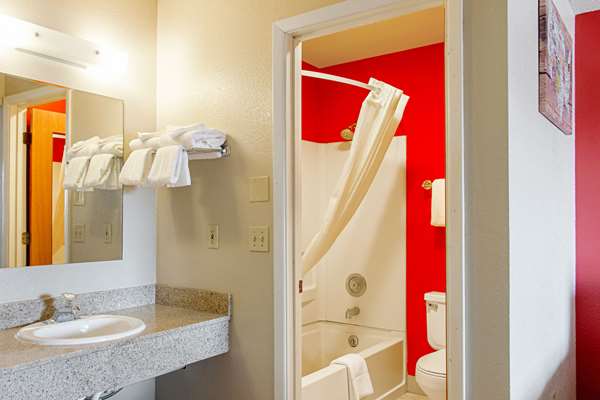  - Econo Lodge Cortez