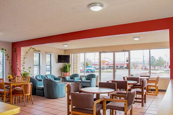  - Econo Lodge Cortez