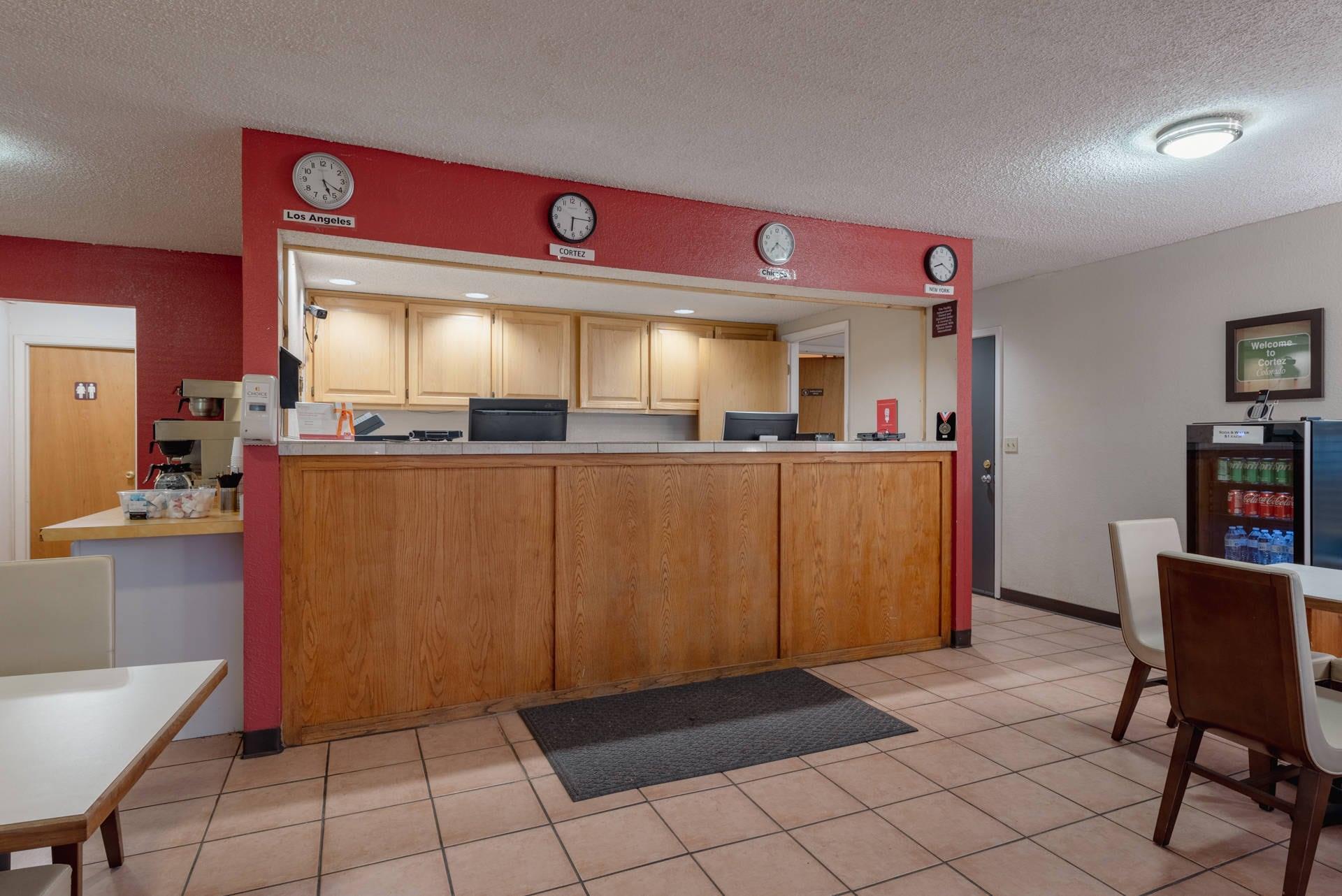 Front desk | Econo Lodge Cortez Mesa Verde