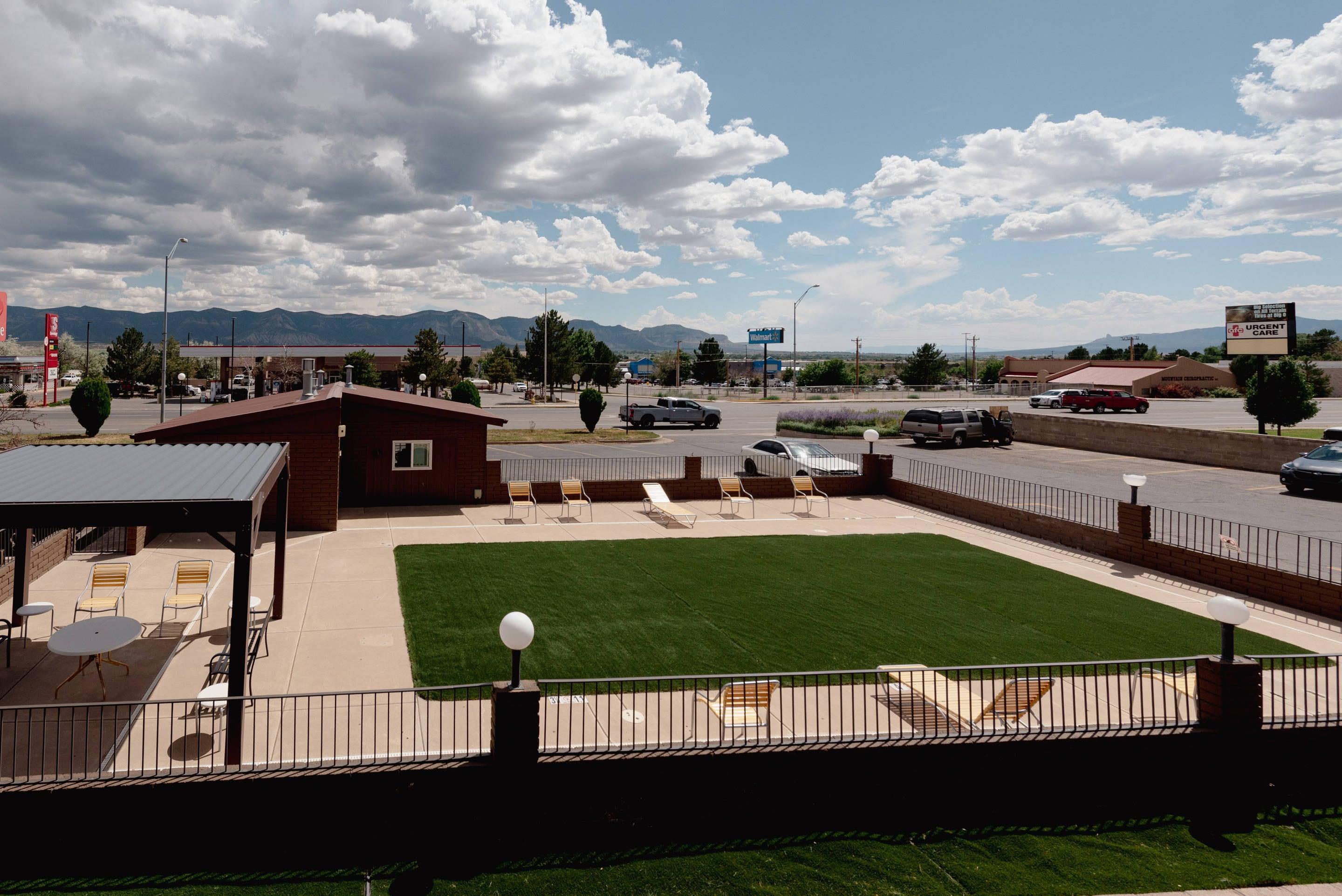 Courtyard | Econo Lodge Cortez Mesa Verde