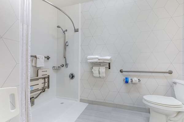  - Comfort Suites Golden West on Evergreen Parkway