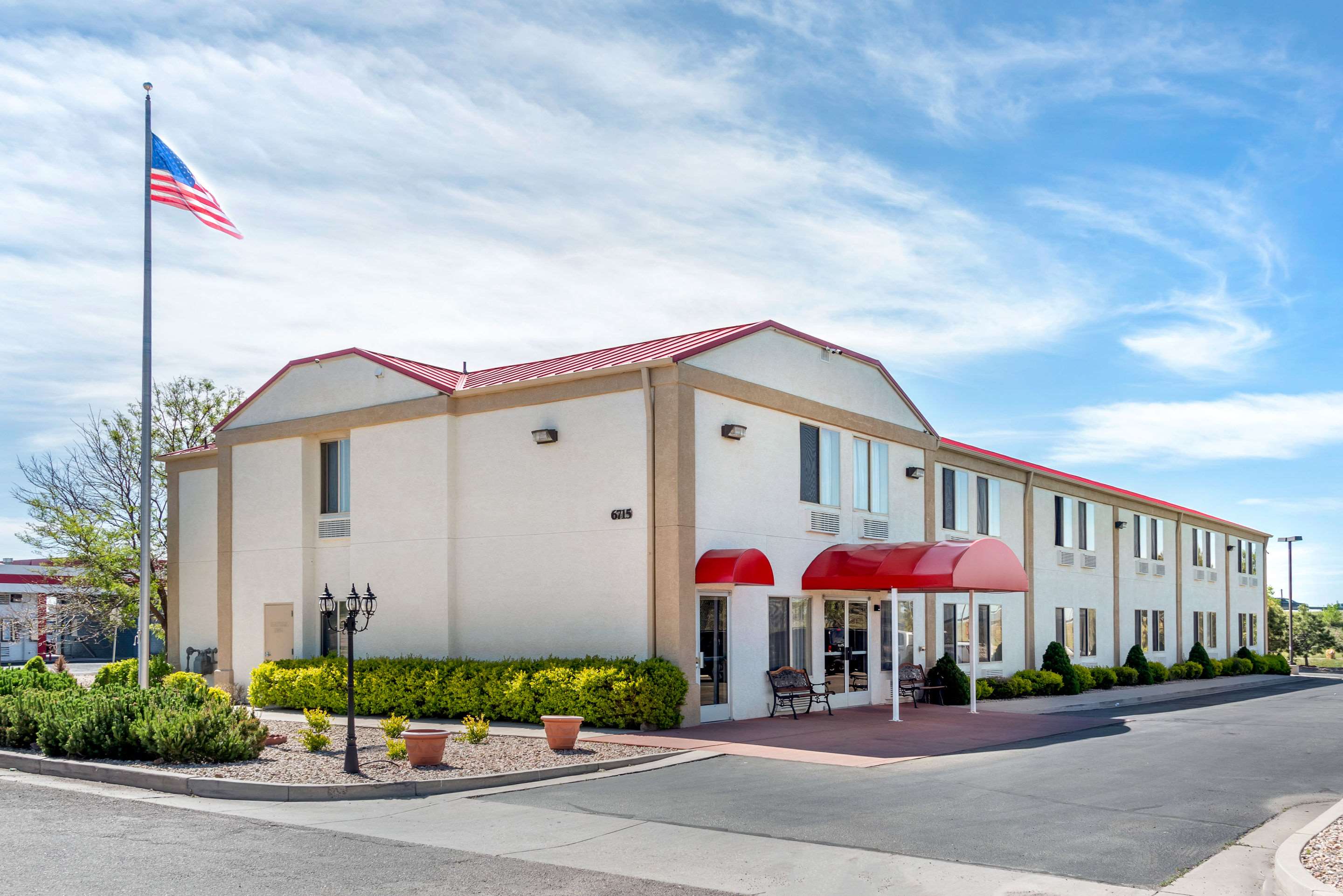 Hotel exterior | Econo Lodge Airport/Colorado Springs