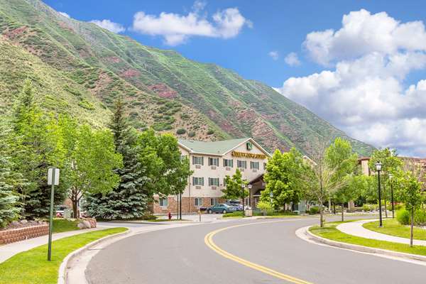 Exterior view - Quality Inn & Suites Glenwood Springs - I-70, Exit 114