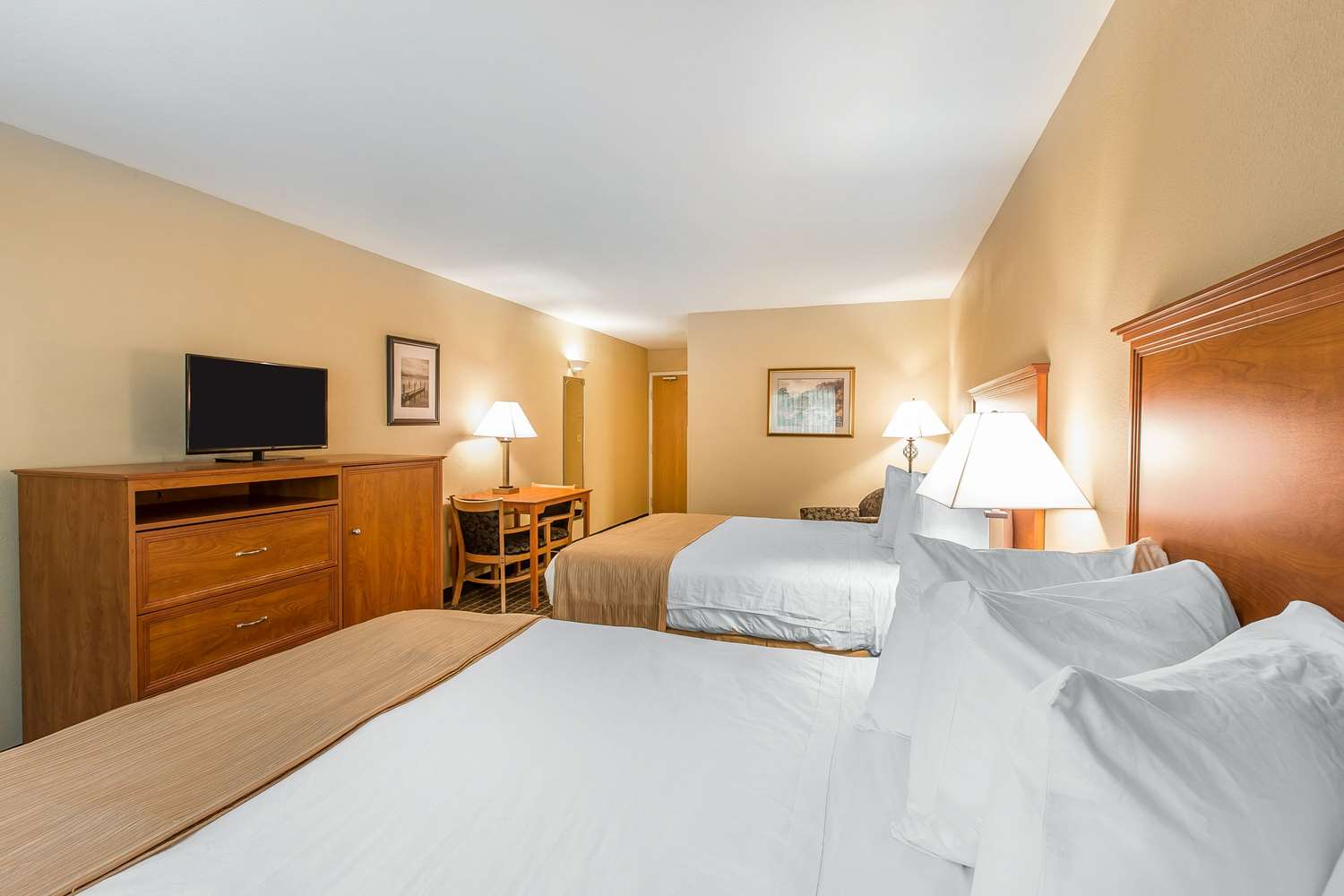 Quality Inn & Suites Glenwood Springs I70, Exit 114, CO See Discounts