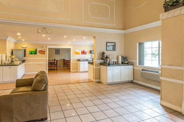  - Quality Inn & Suites Glenwood Springs - I-70, Exit 114