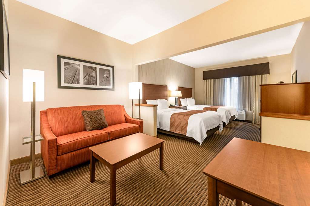 QUALITY INN AND SUITES UNIVERSITY F-guestroom-Guest Room,On-Site.jpg