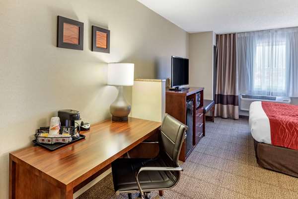 Suite - Comfort Inn Wheat Ridge - I-70, Exit 267