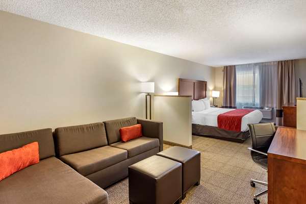 Suite - Comfort Inn Wheat Ridge - I-70, Exit 267