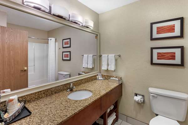 Suite - Comfort Inn Wheat Ridge - I-70, Exit 267
