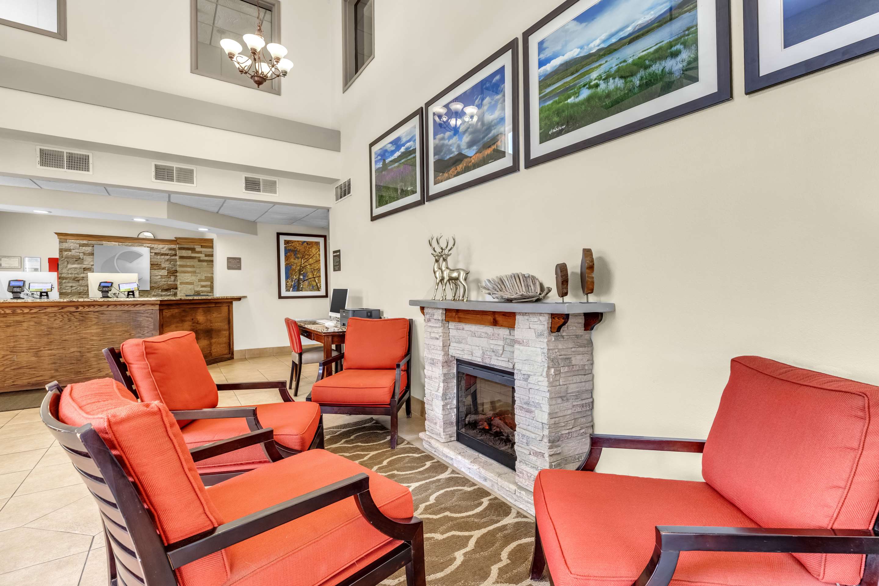 Lobby with sitting area