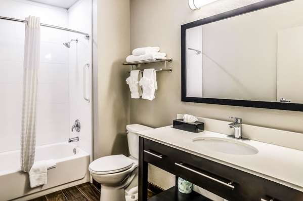  - Quality Inn & Suites Apex Center Westminster