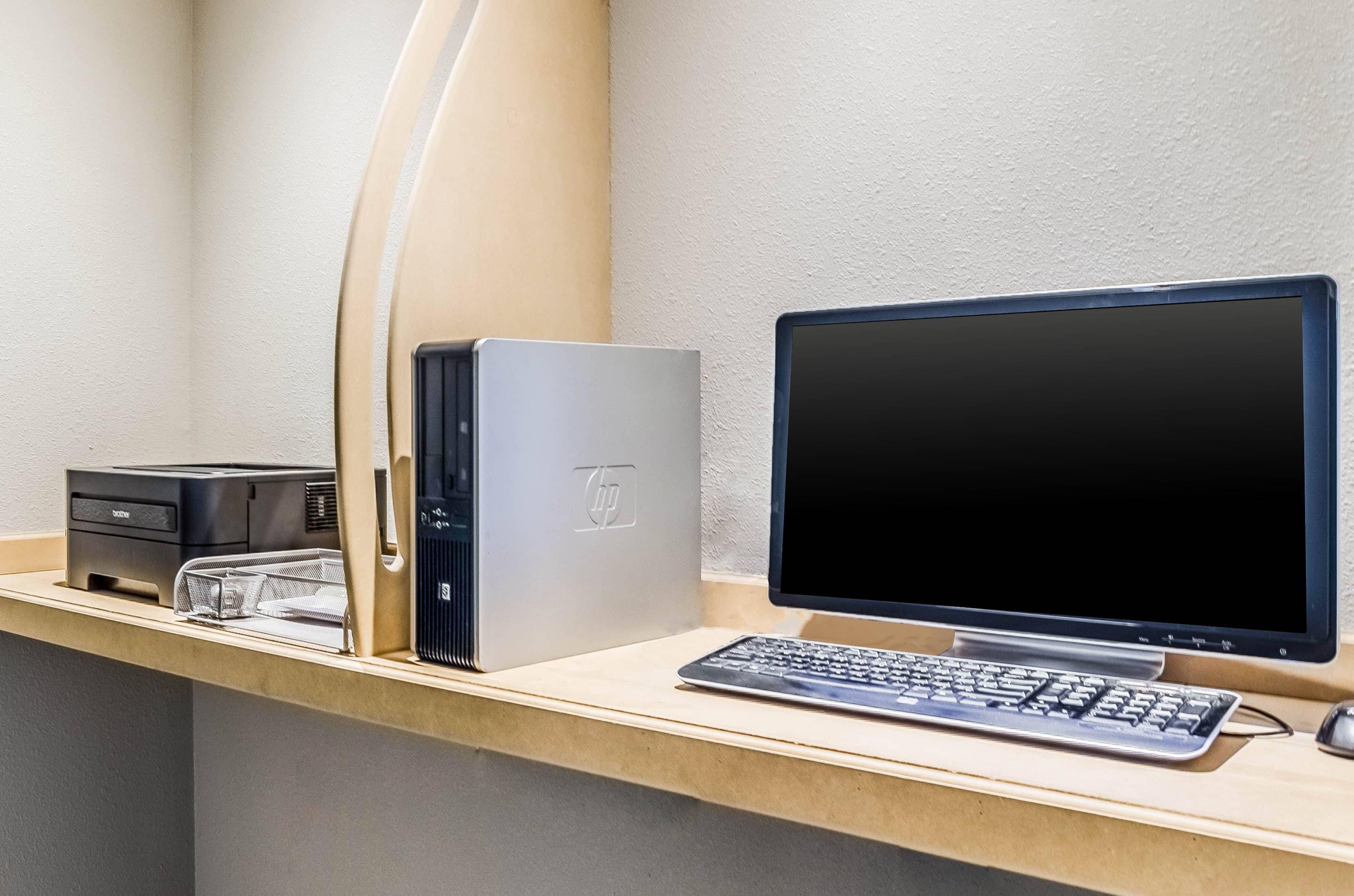 Business center | Quality Inn & Suites Westminster - Broomfield