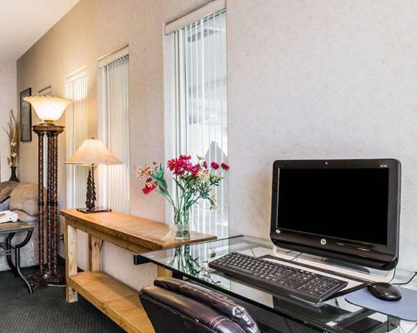 Conference Area - Quality Inn & Suites Montrose