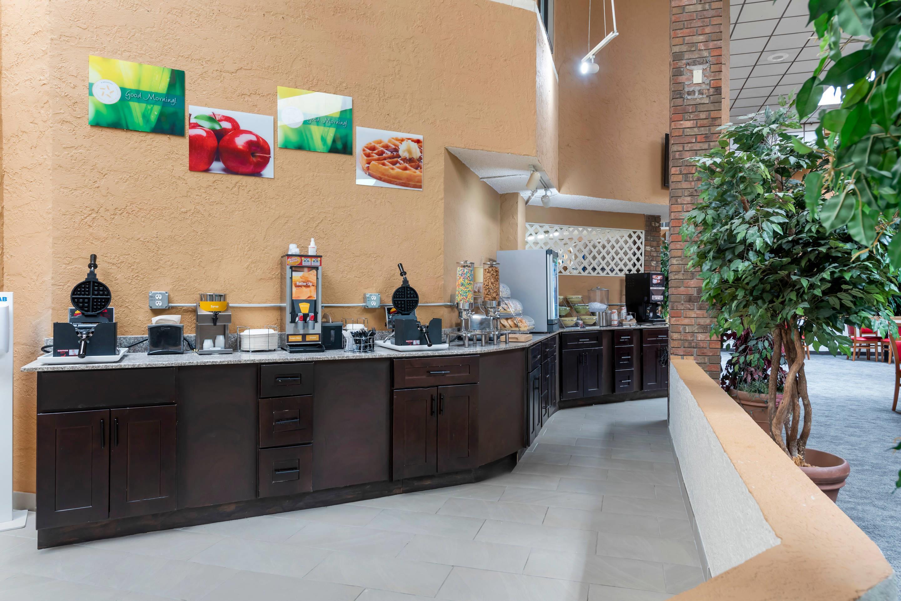 Breakfast area | Quality Inn Alamosa