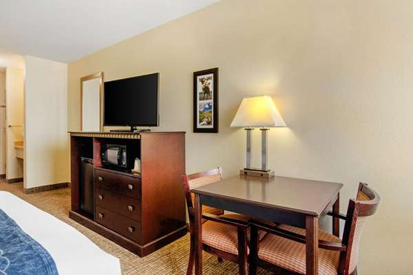  - Comfort Inn & Suites Greeley