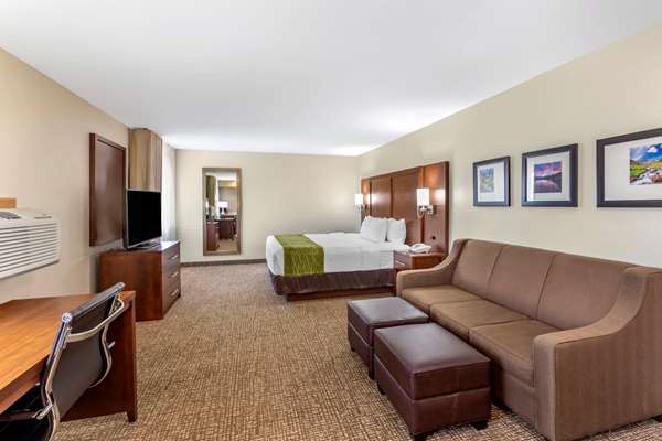 Suite - Comfort Inn & Suites Greeley