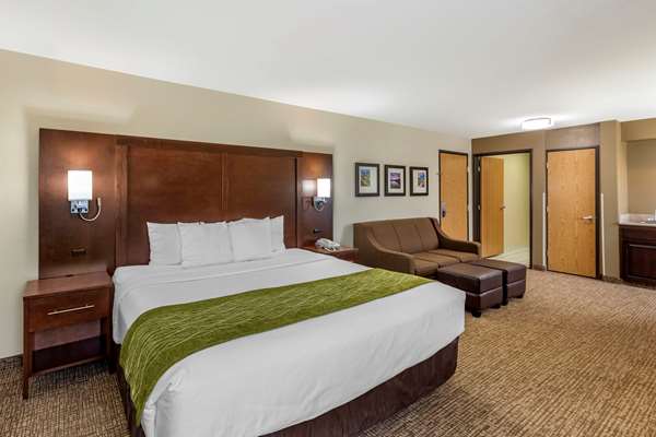 Suite - Comfort Inn & Suites Greeley