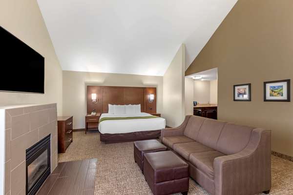 Suite - Comfort Inn & Suites Greeley