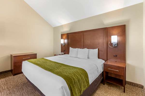 Suite - Comfort Inn & Suites Greeley