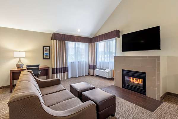Suite - Comfort Inn & Suites Greeley
