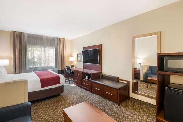 Suite - Comfort Inn Fort Morgan - I-76, Exit 82