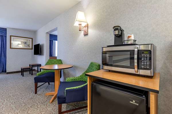 Suite - Quality Inn & Suites Denver Airport Aurora - I-70, Exit 285