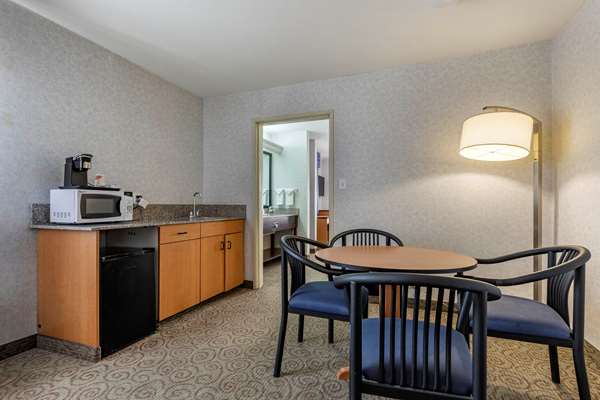 Suite - Quality Inn & Suites Denver Airport Aurora - I-70, Exit 285