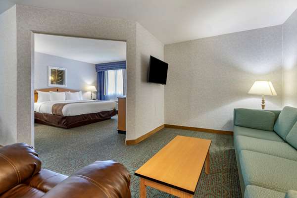 Suite - Quality Inn & Suites Denver Airport Aurora - I-70, Exit 285