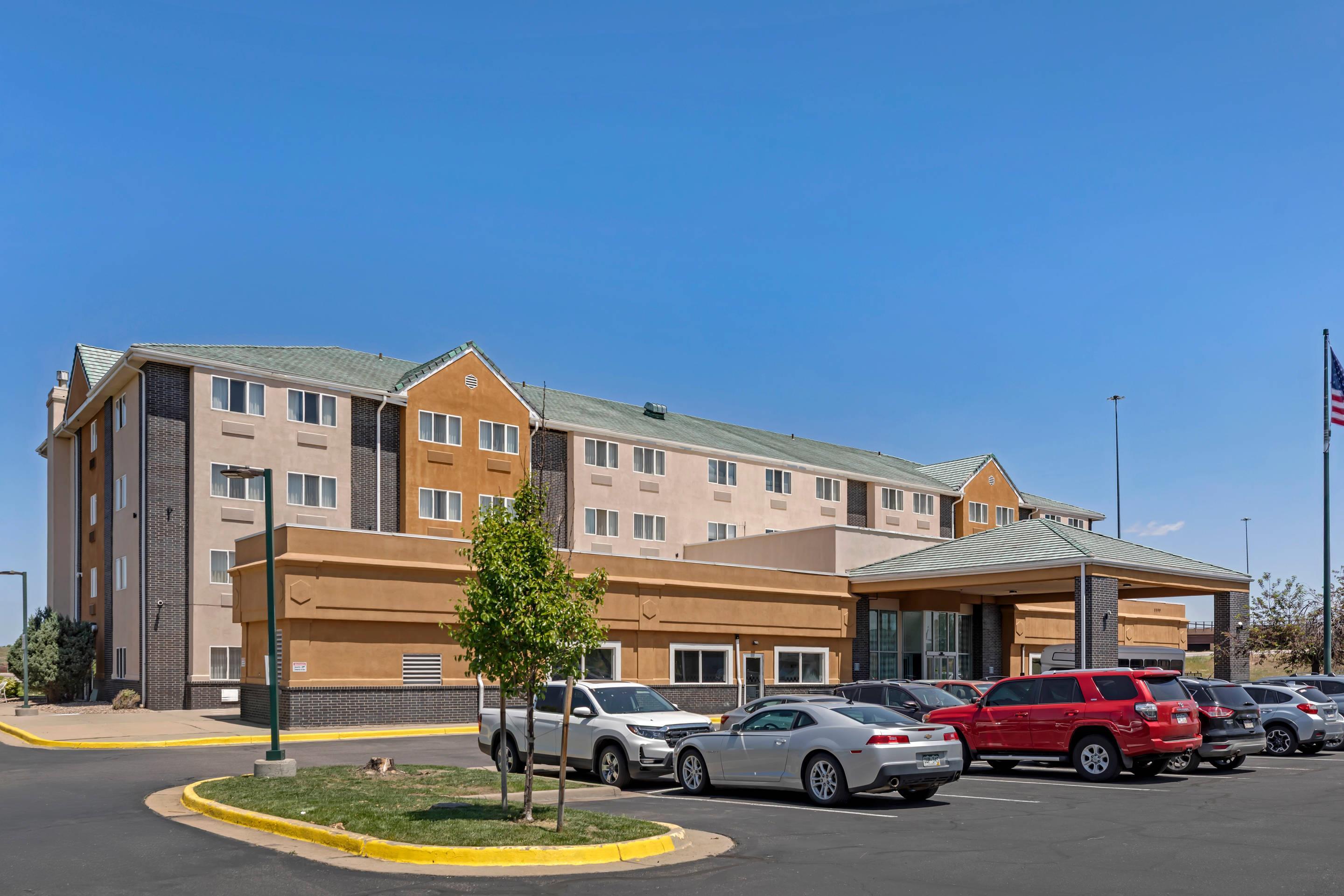 Hotel exterior | Quality Inn and Suites Denver Airport - Gateway Park