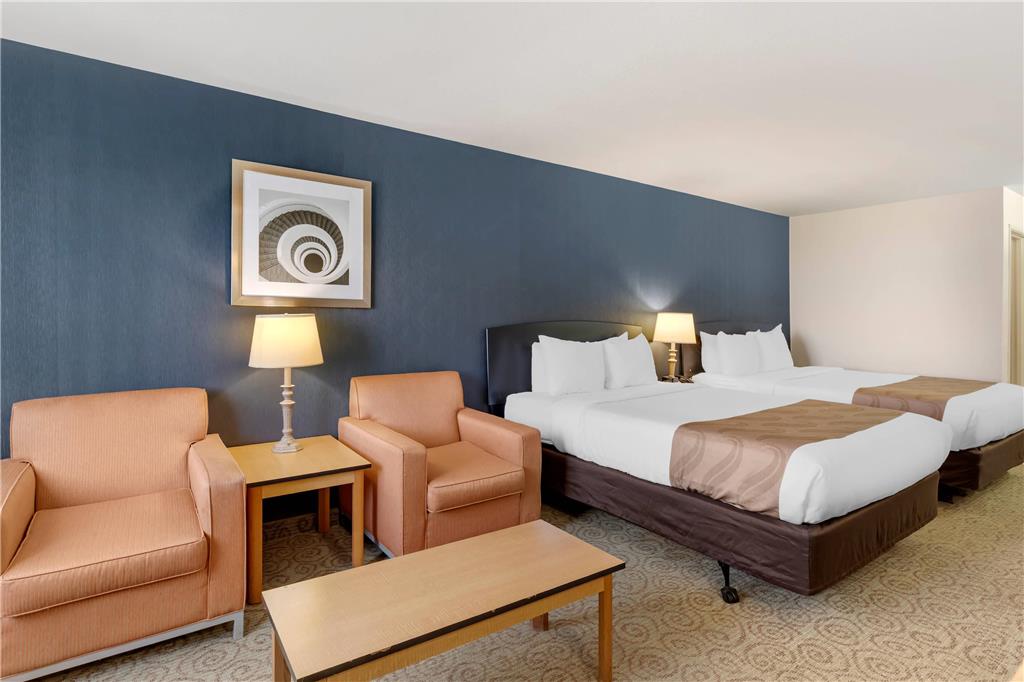QUALITY INN AND SUITES DENVER AIRPO-guestroom-Guest Room,On-Site.jpg