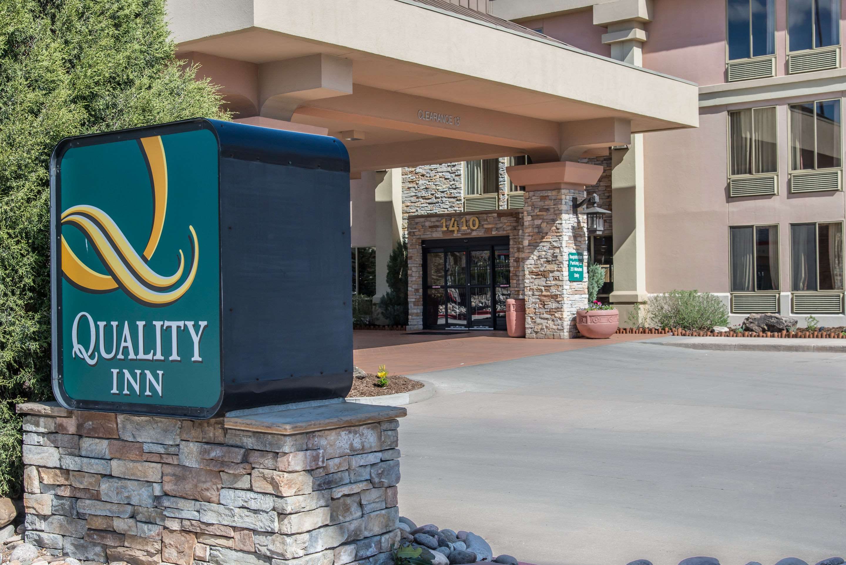 Exterior | Quality Inn South Colorado Springs