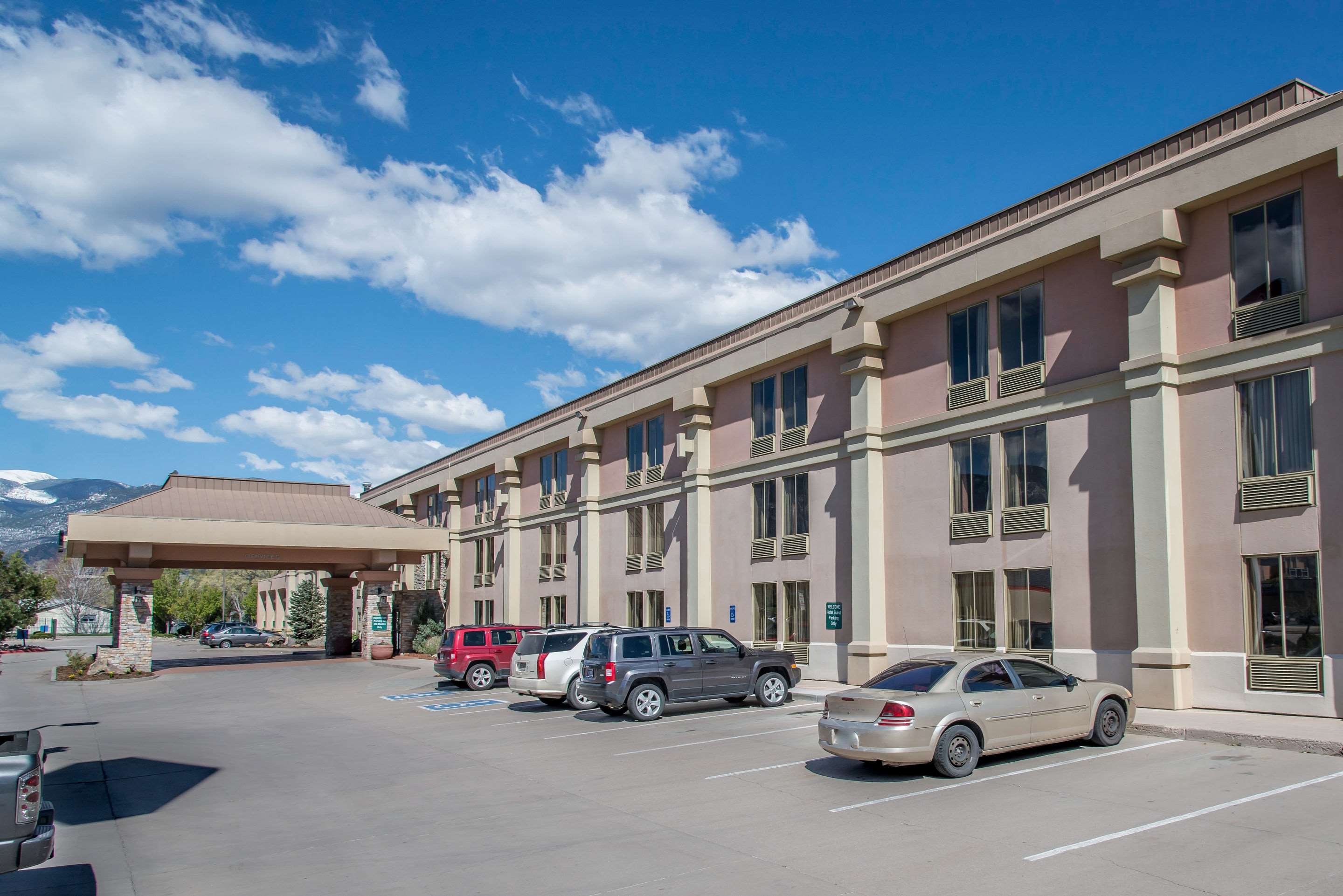 Hotel | Quality Inn South Colorado Springs