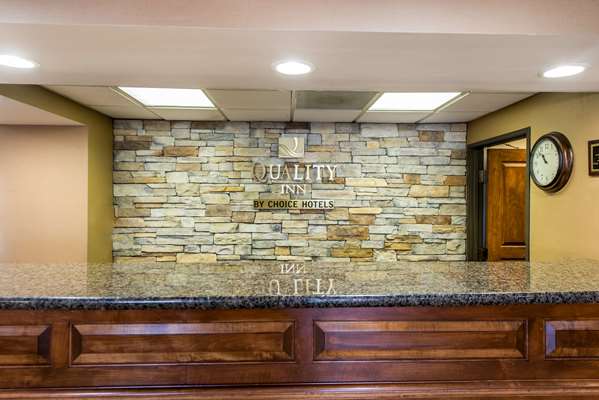  - Quality Inn South Colorado Springs South - I-25, Exit 138