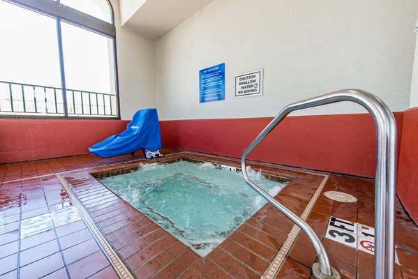 Pool - Quality Inn South Colorado Springs South - I-25, Exit 138