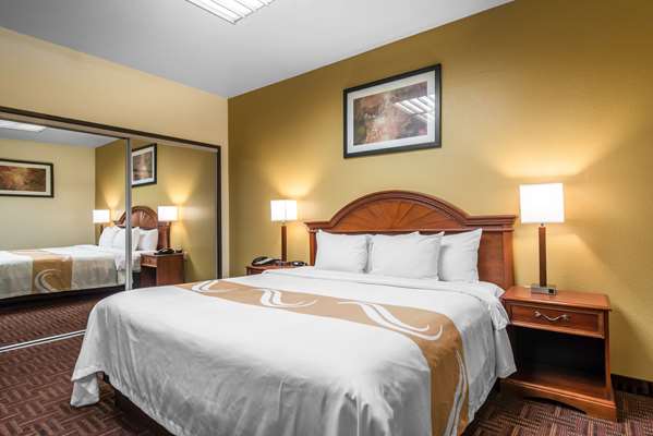 Suite - Quality Inn South Colorado Springs South - I-25, Exit 138