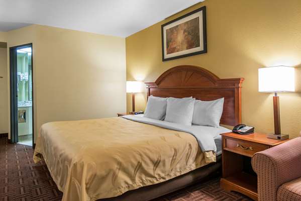  - Quality Inn South Colorado Springs South - I-25, Exit 138