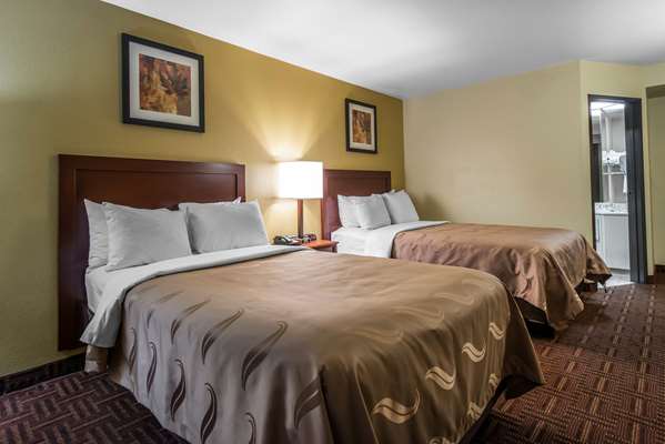  - Quality Inn South Colorado Springs South - I-25, Exit 138