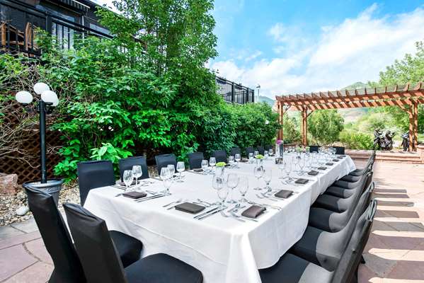 Restaurant - Golden Hotel