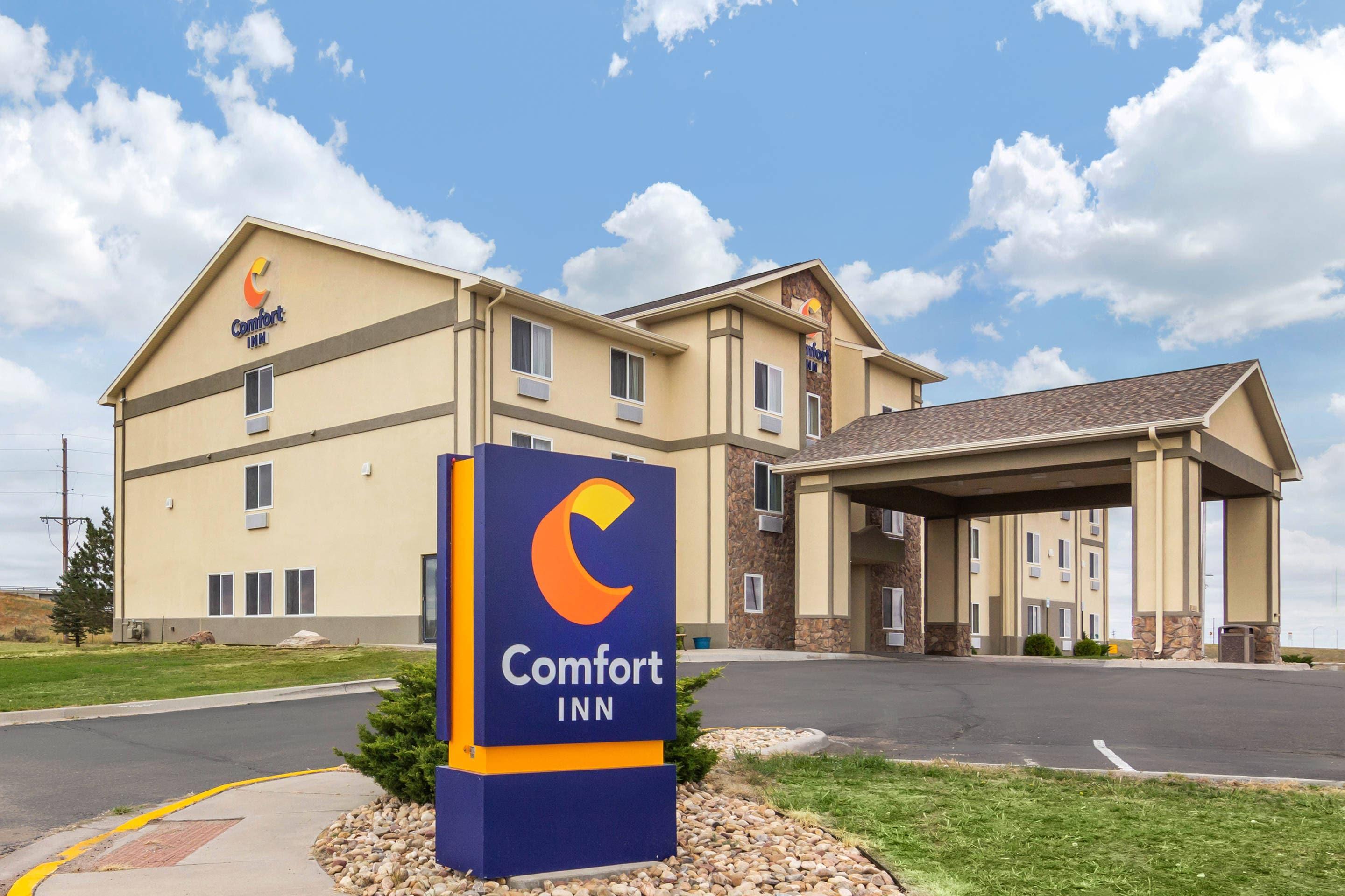 Hotel exterior | Comfort Inn Sterling