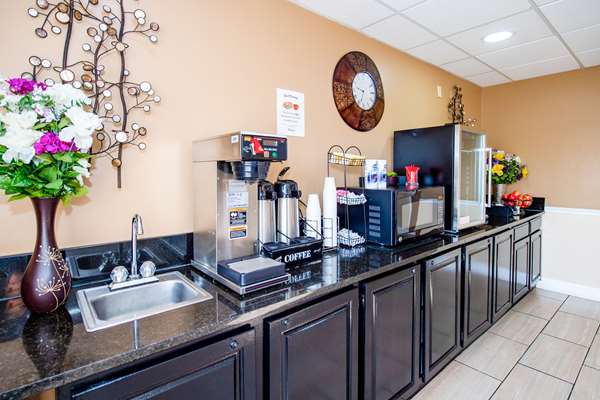 Amenities - Rodeway Inn Airport Colorado Springs