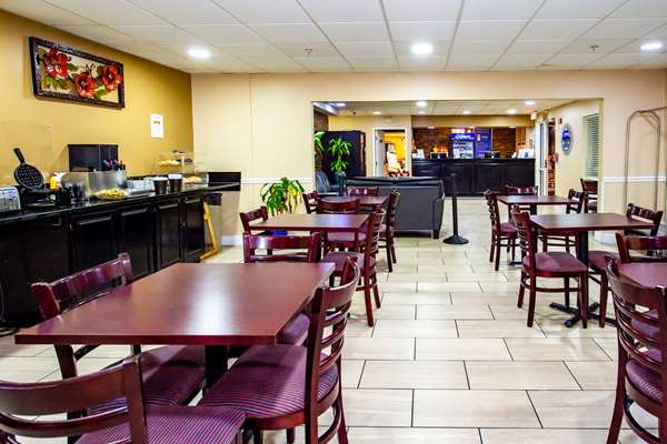 Amenities - Rodeway Inn Airport Colorado Springs