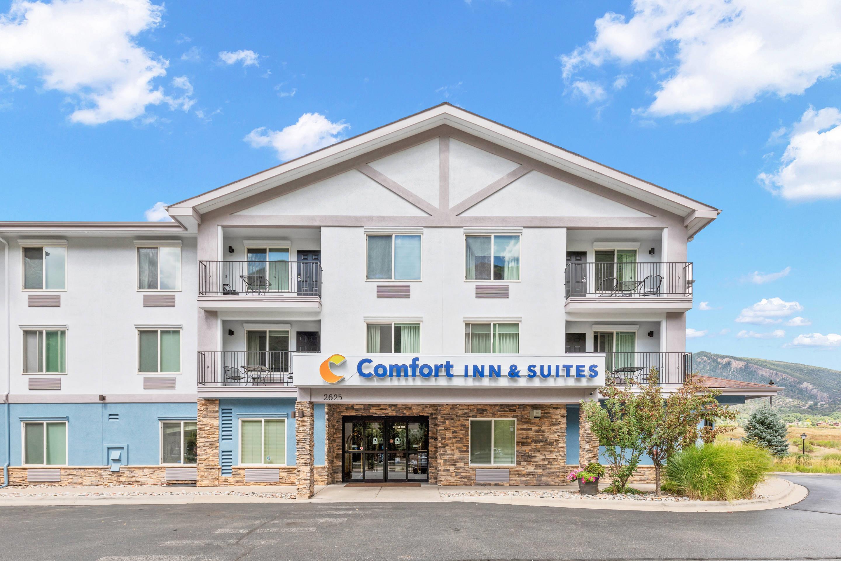 Hotel exterior | Comfort Inn & Suites Glenwood Springs On The River