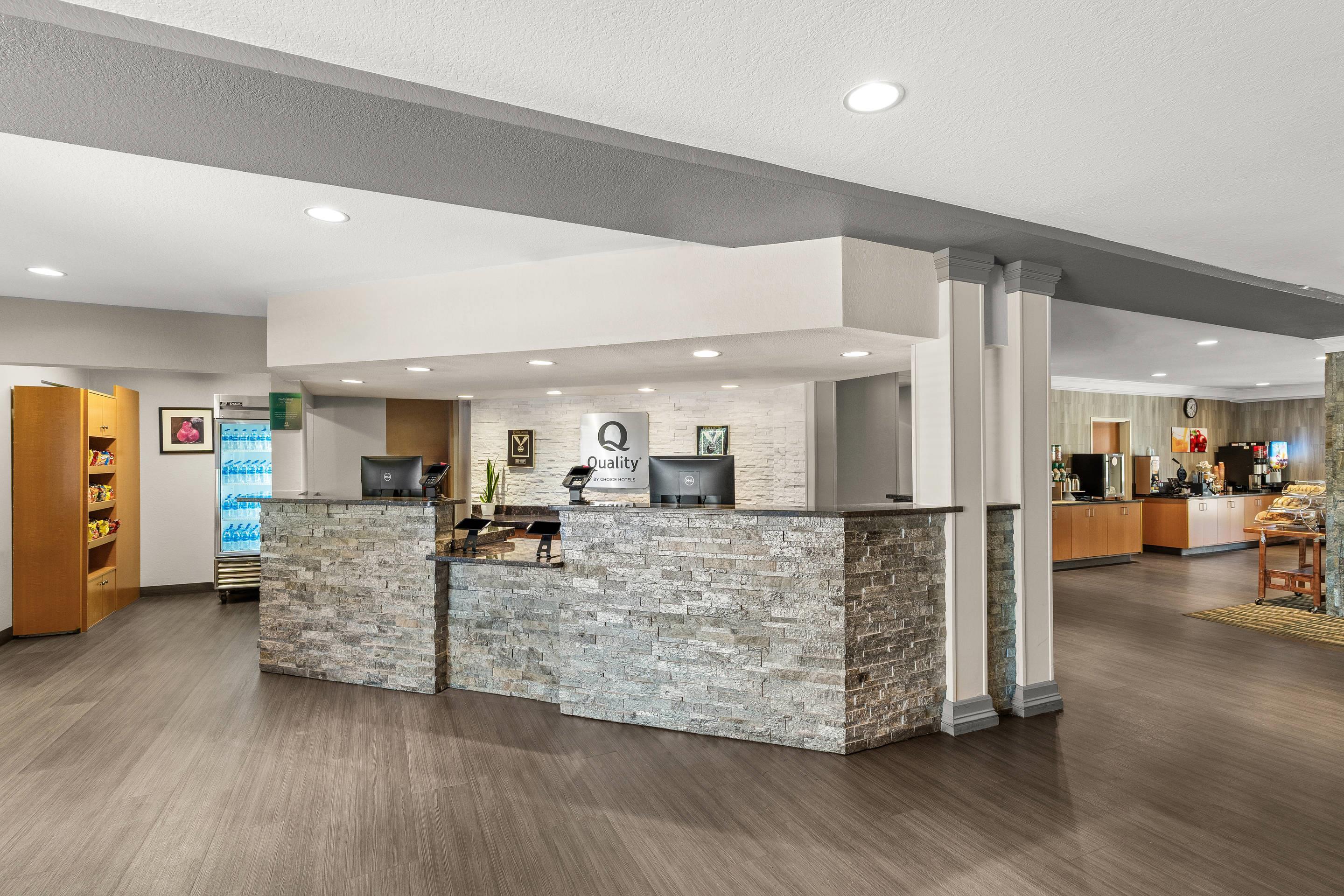 Hotel lobby | Quality Inn & Suites Denver International Airport