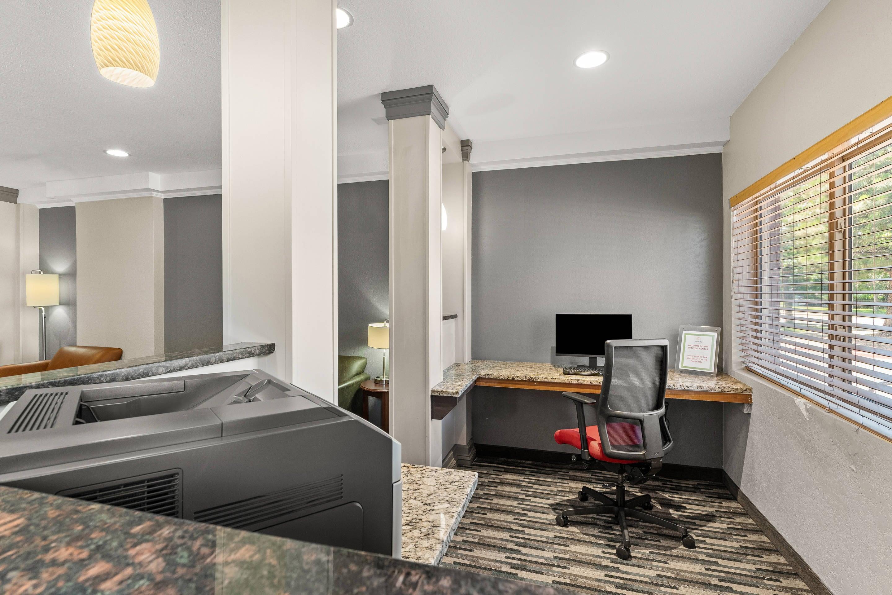 Business center | Quality Inn & Suites Denver International Airport