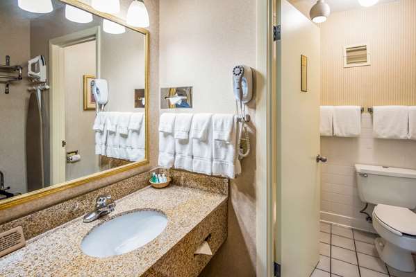  - Clarion Hotel Grand Junction - I-70, Exit 31