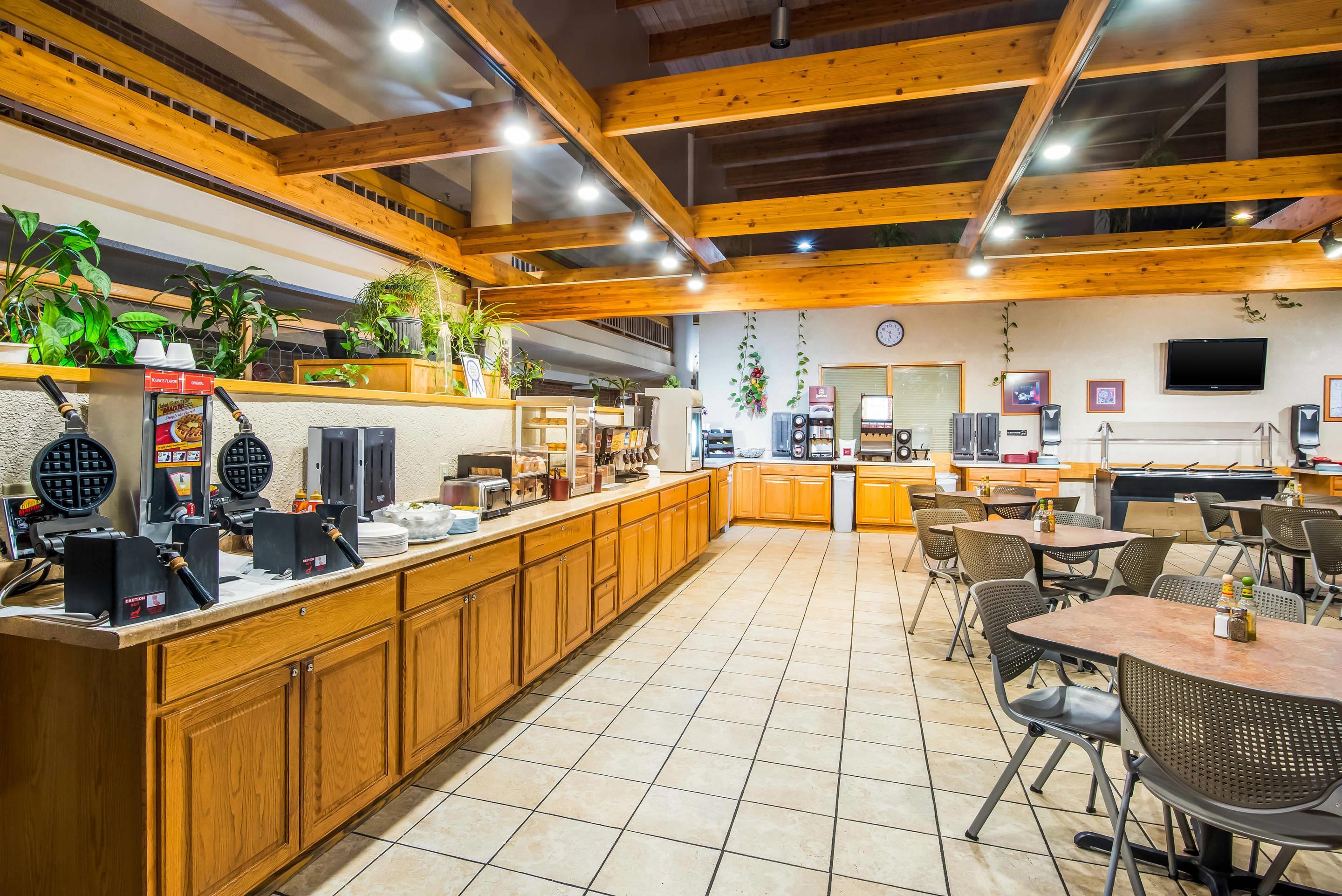 Breakfast counter