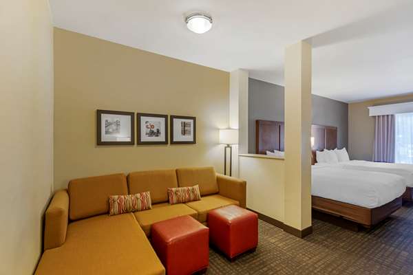Suite - Comfort Suites Johnstown - I-25, Exit 257