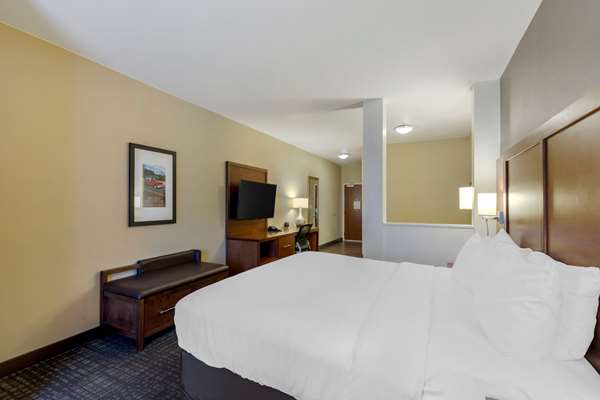 Suite - Comfort Suites Johnstown - I-25, Exit 257